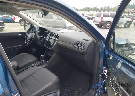 2019 Volkswagen Tiguan 2.0T Se/2.0T Sel/2.0T Sel R-Line/2.0T Sel R-Line Black из США, поврежденный, VIN 3VV2B7AX2KM057504